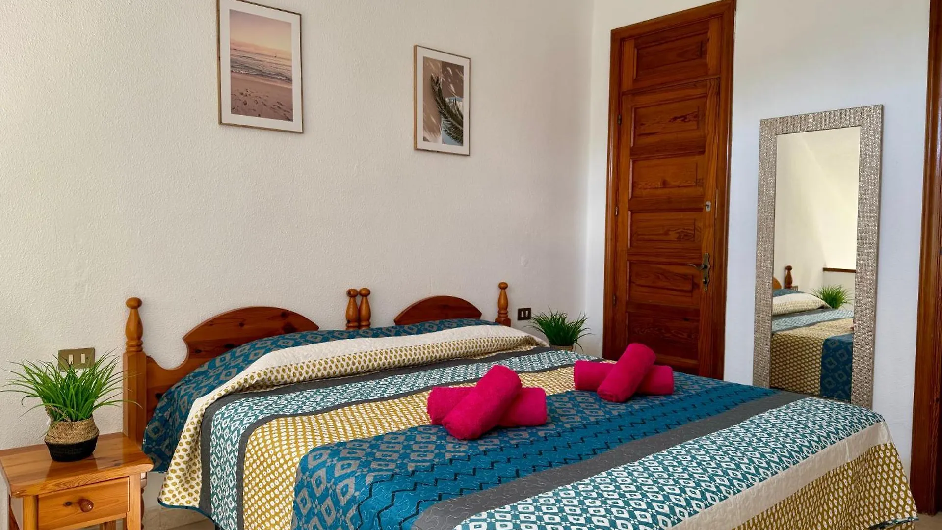 Cozy Seaside Apartment 323 In Parque Santiago 2 Playa de las Americas  Playa de las Americas (Tenerife)
