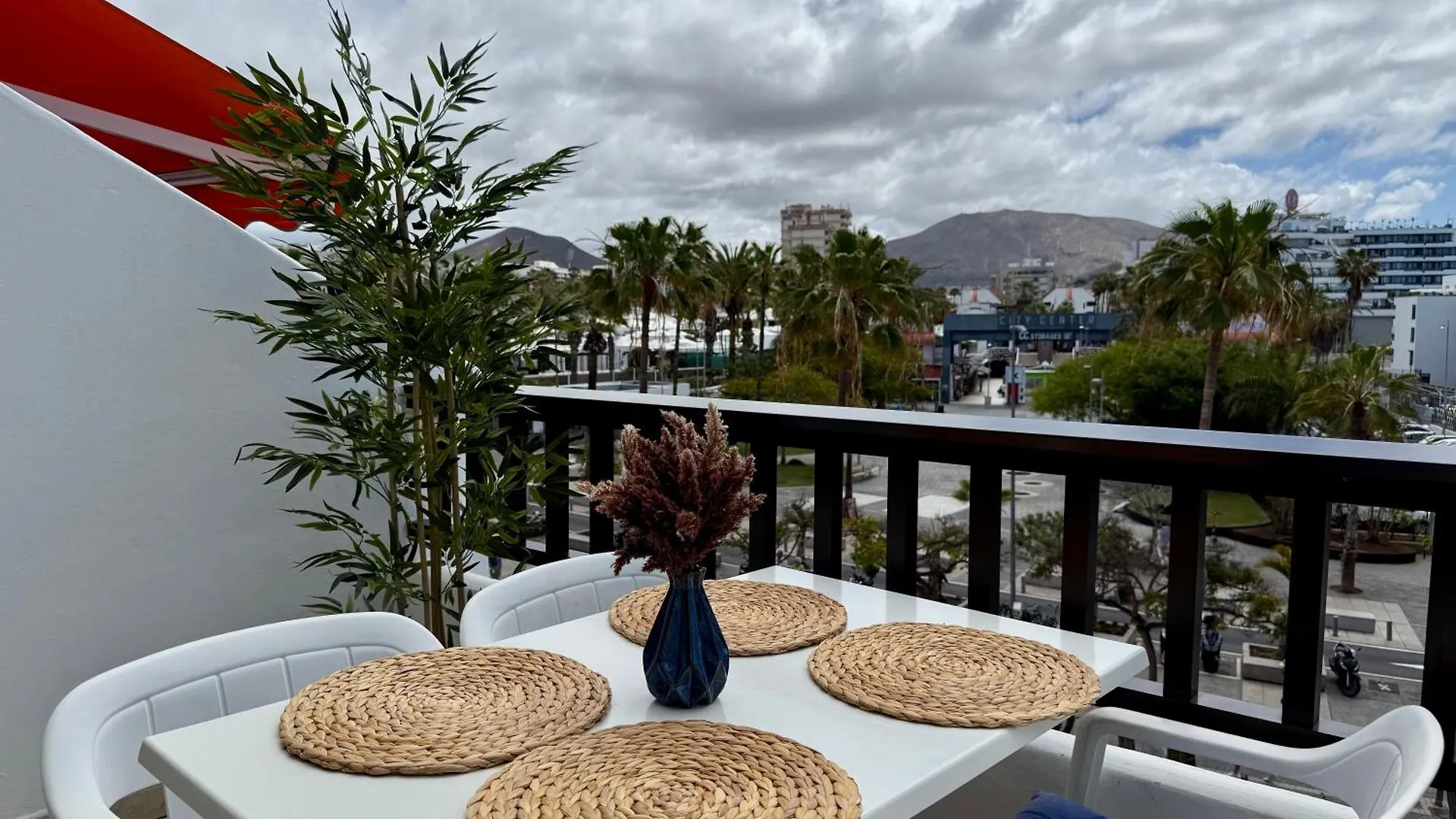 Cozy Seaside Apartment 323 In Parque Santiago 2 Playa de las Americas  0*, Playa de las Americas (Tenerife)